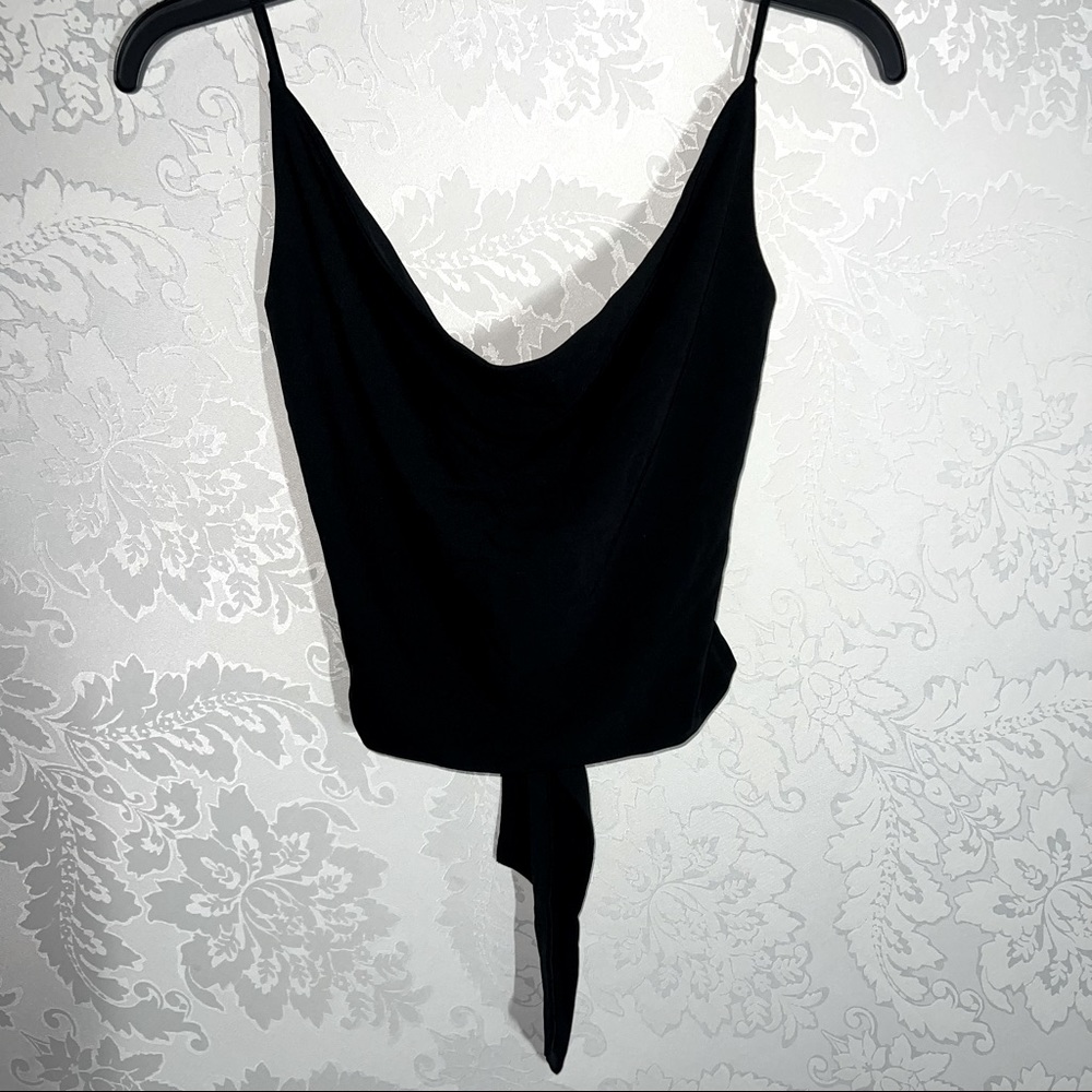 Express Black top